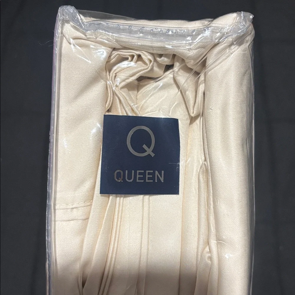 Serene Sleep Ivory QUEEN 4 Pc Sheet Set Retail $160